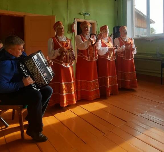 "Сегодня славим седену"