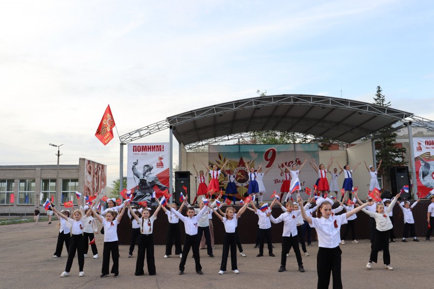 "Песни великого подвига"
