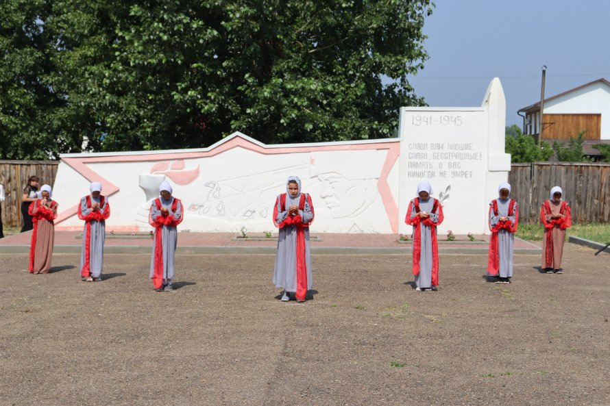 «Пусть свечи памяти горят»